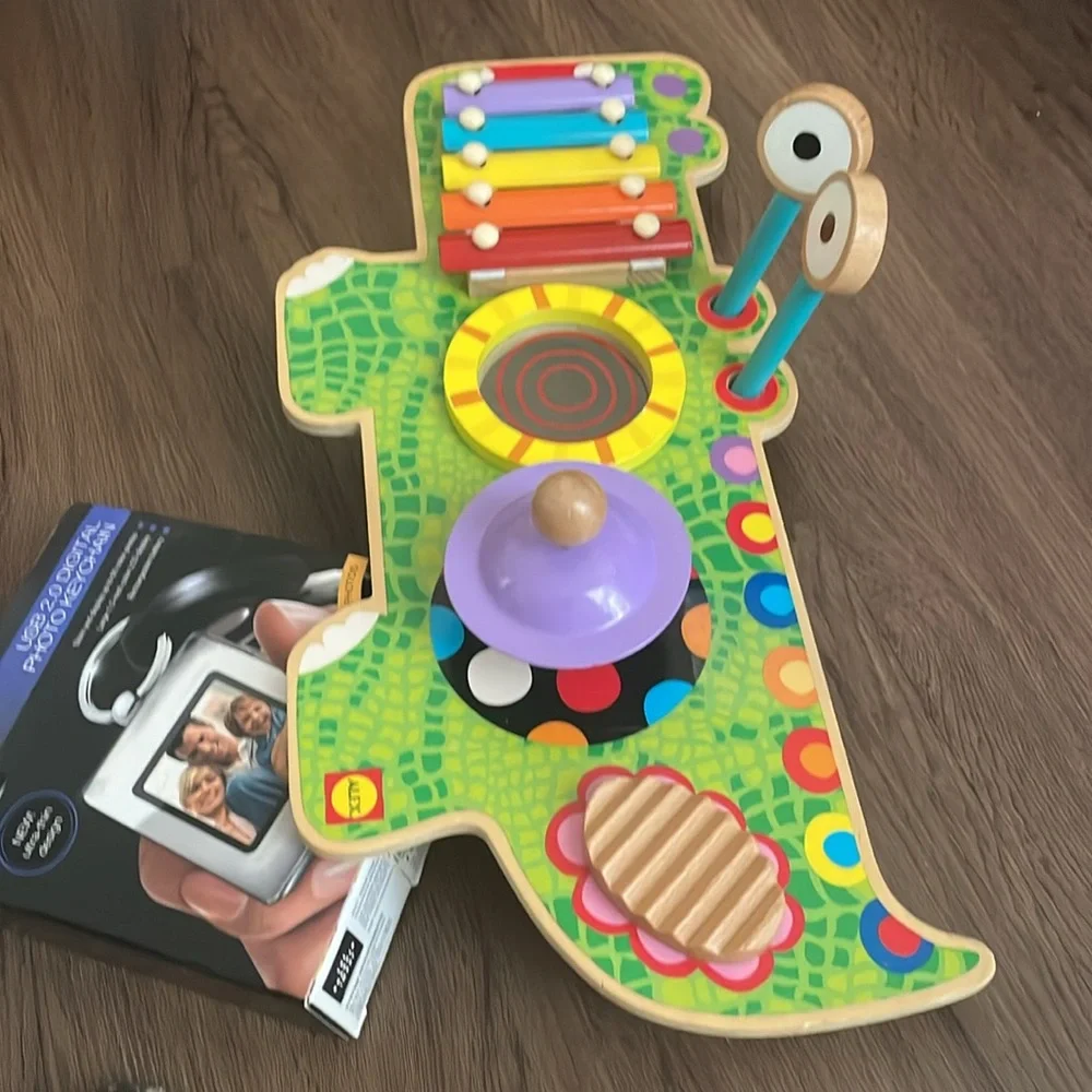 Alex Wooden Children. musical Gator Toy